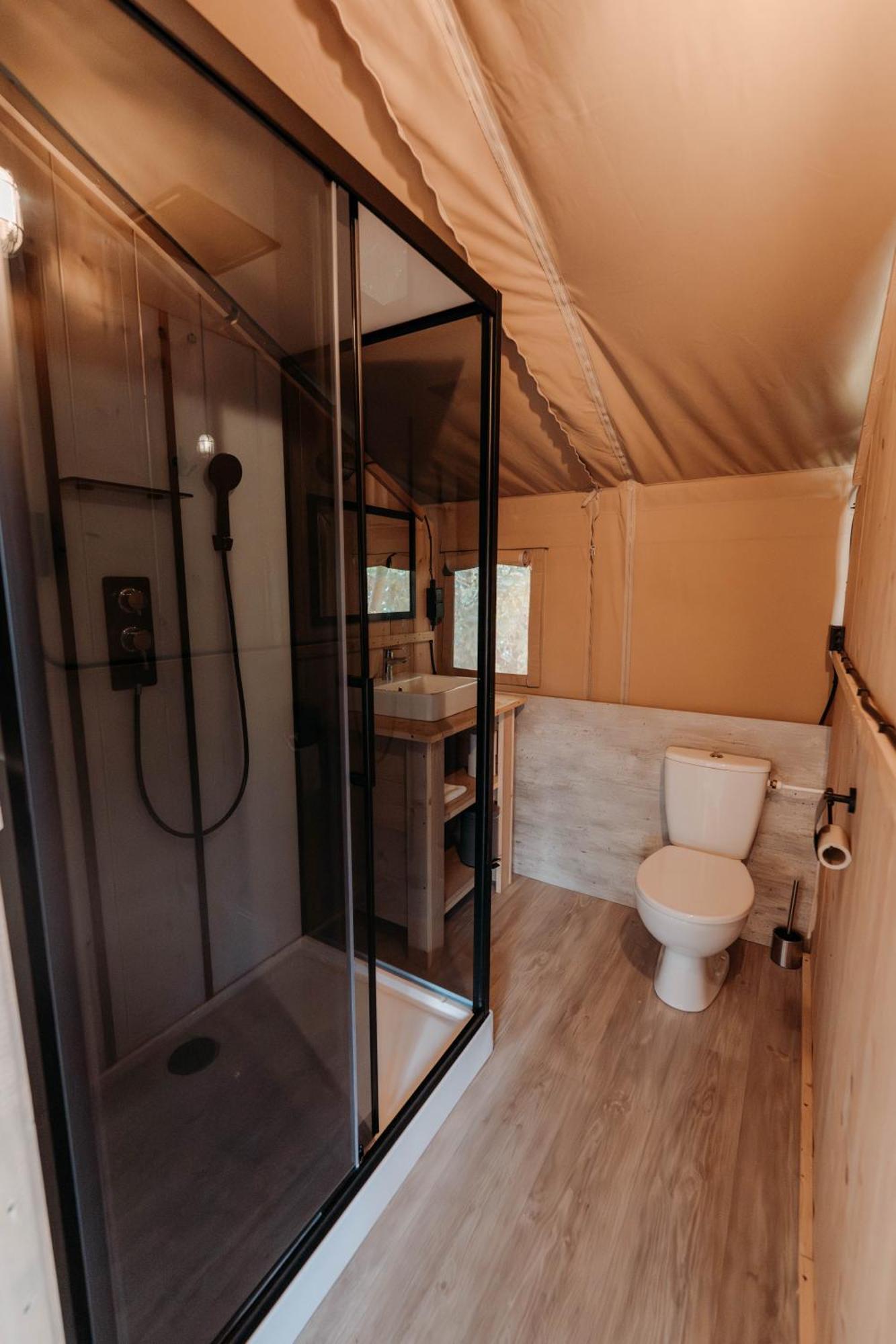 Camping De Tulpenweide Breezand Номер фото