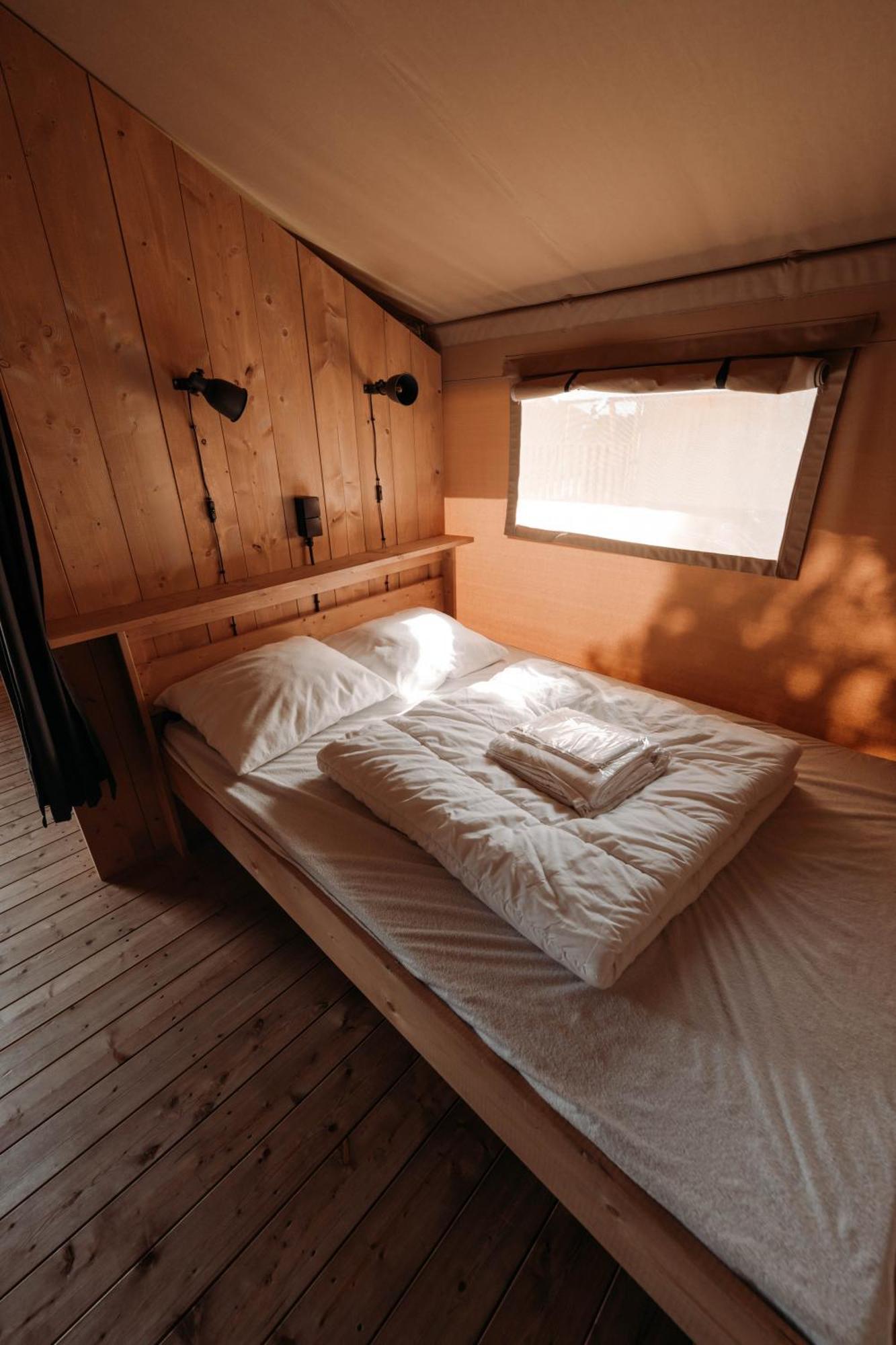 Camping De Tulpenweide Breezand Номер фото
